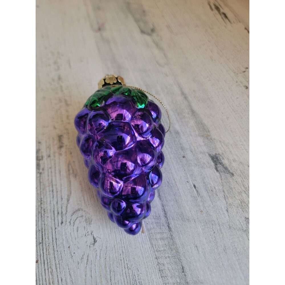 Vintage glass grape vine ornament Xmas fruit‎